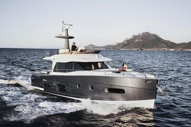 56' Azimut 2015 Yacht For Sale
